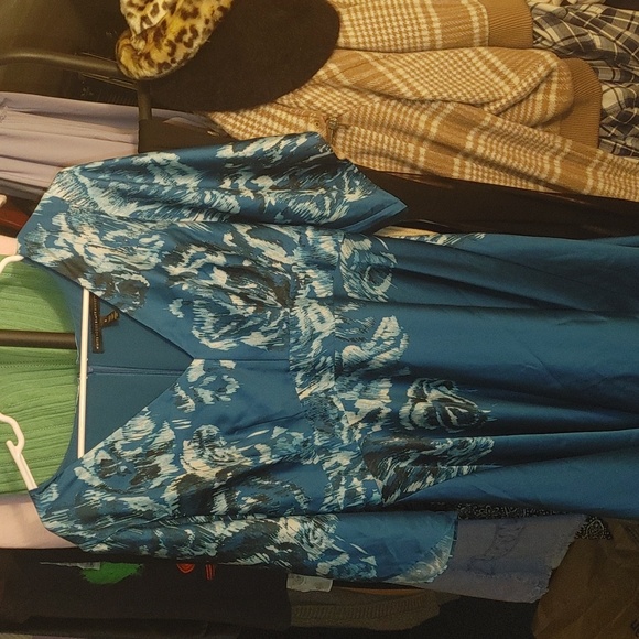 White House Black Market Blue Floral Long Sleeve Dress - Picture 3 of 4